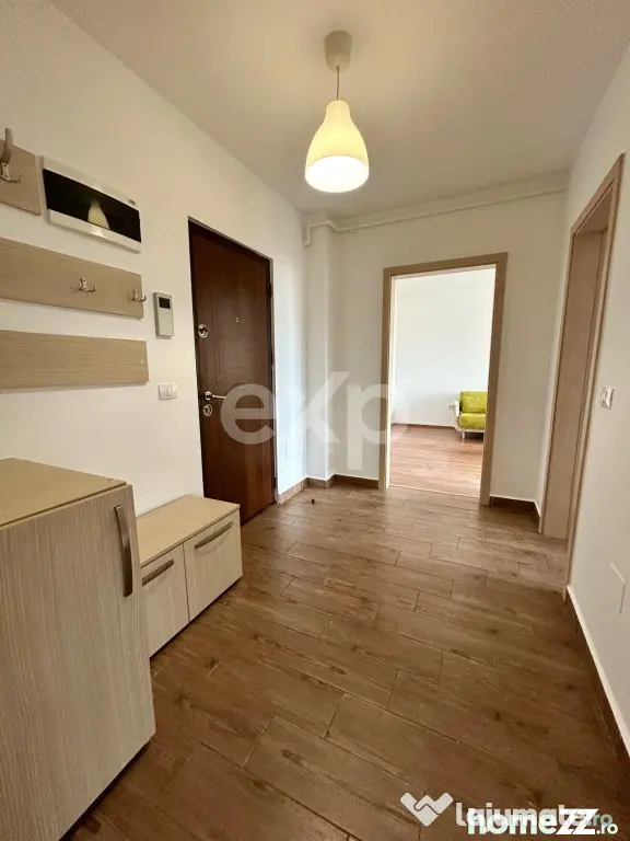 Apartament 2 camere de vânzare – Tractorul, loc parcare 1