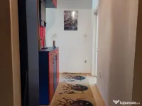 Închiriez apartament 3 camere 