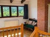 Pensiune:3 km de Castelul Bran, 2.900mp teren, aviz ISU, pre 