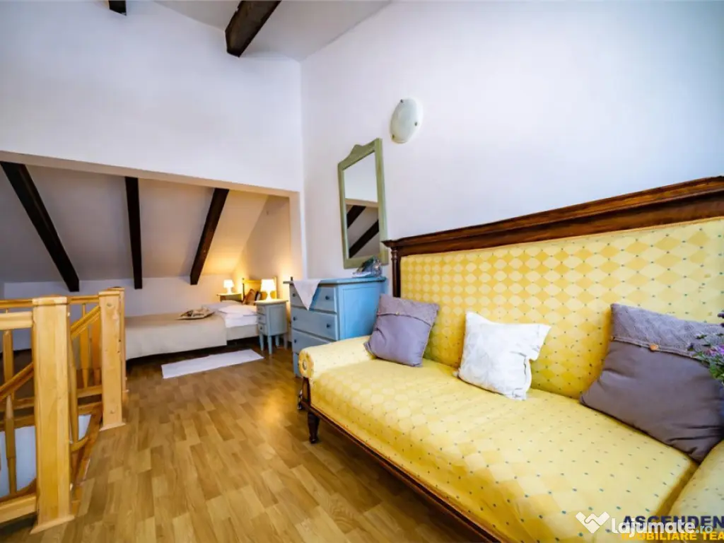 Pensiune:3 km de Castelul Bran, 2.900mp teren, aviz ISU, pre