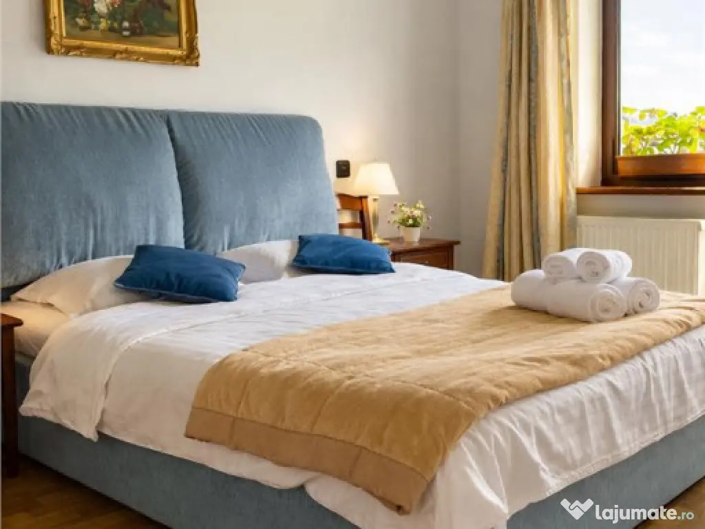 Pensiune:3 km de Castelul Bran, 2.900mp teren, aviz ISU, pre