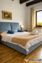 Pensiune:3 km de Castelul Bran, 2.900mp teren, aviz ISU, pre 