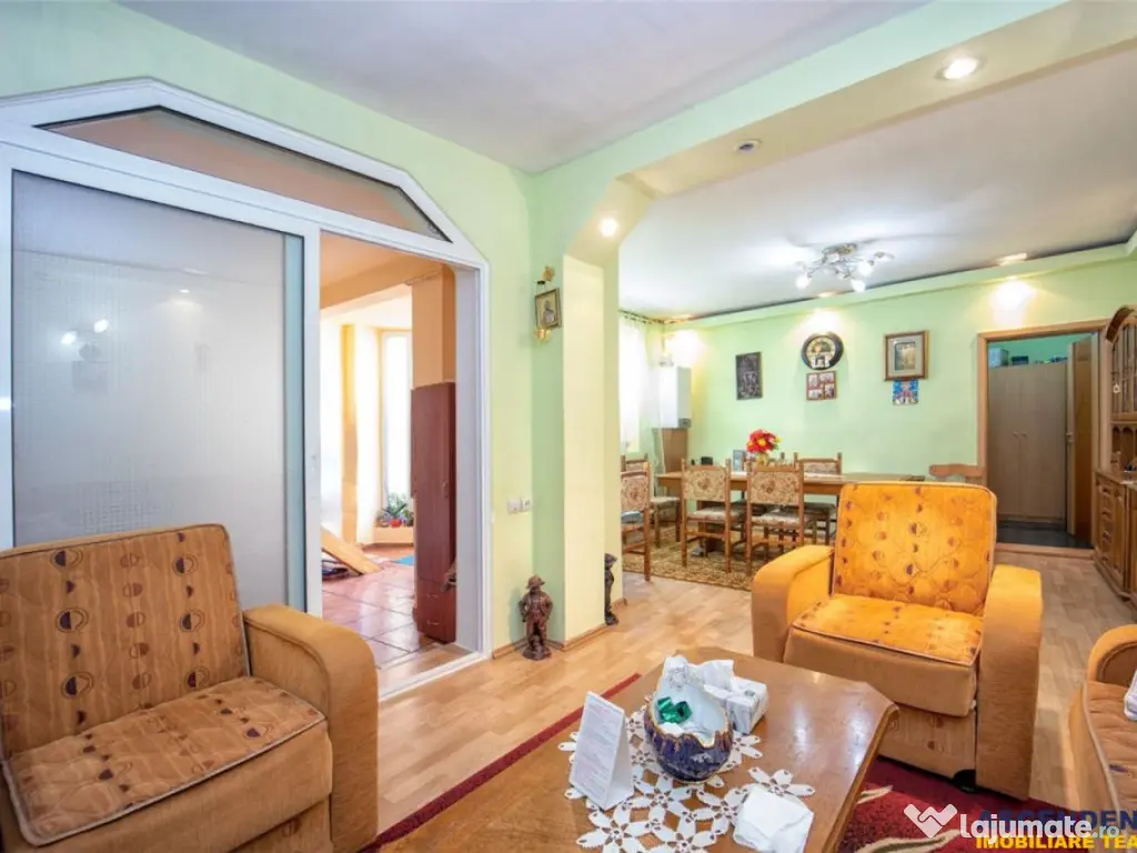 Pe incantare florala, casa cu 5 camere, curte individuala -