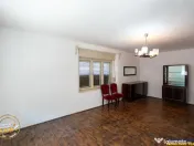 FILM!Doua case traditionale,pe domeniu cu peste 5.000mp tere 