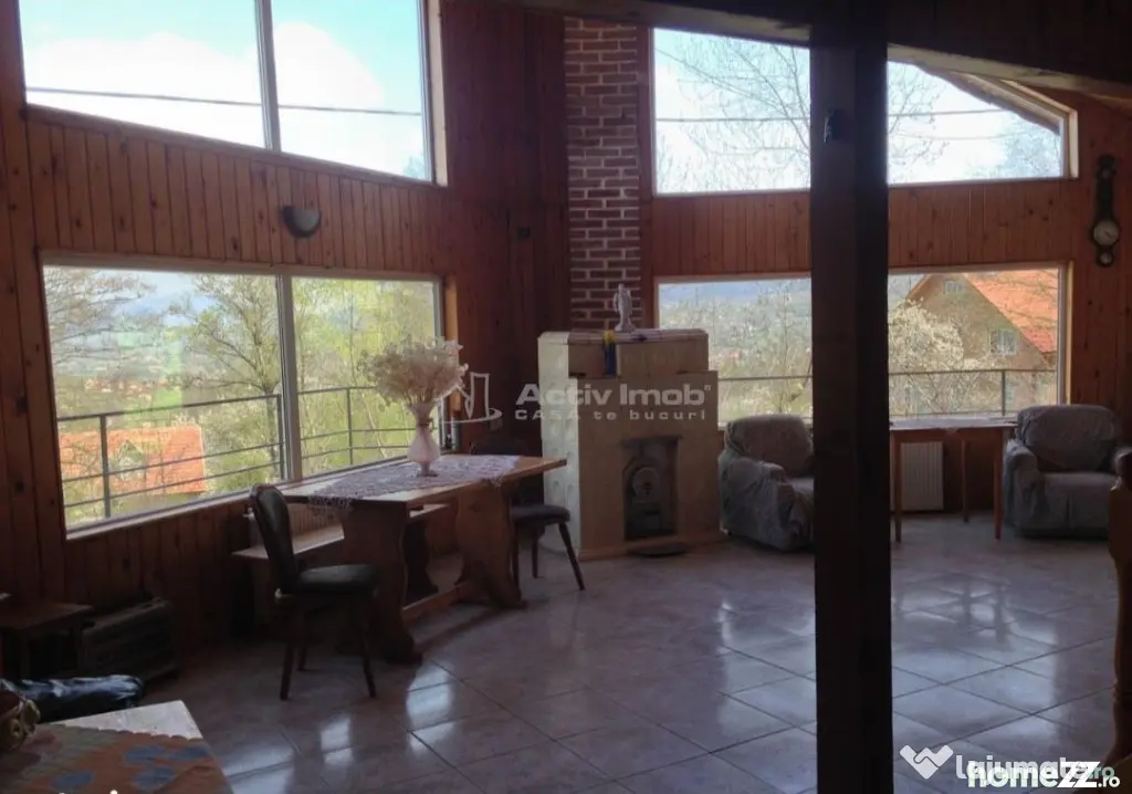 Vila 6 camere ,Teren-1618 mp - Predelut - Bran
