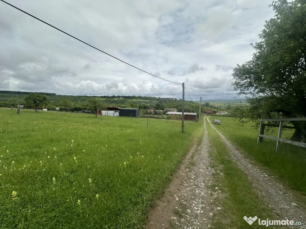 Teren cu priveliște deosebită, 2000mp în Fântânele