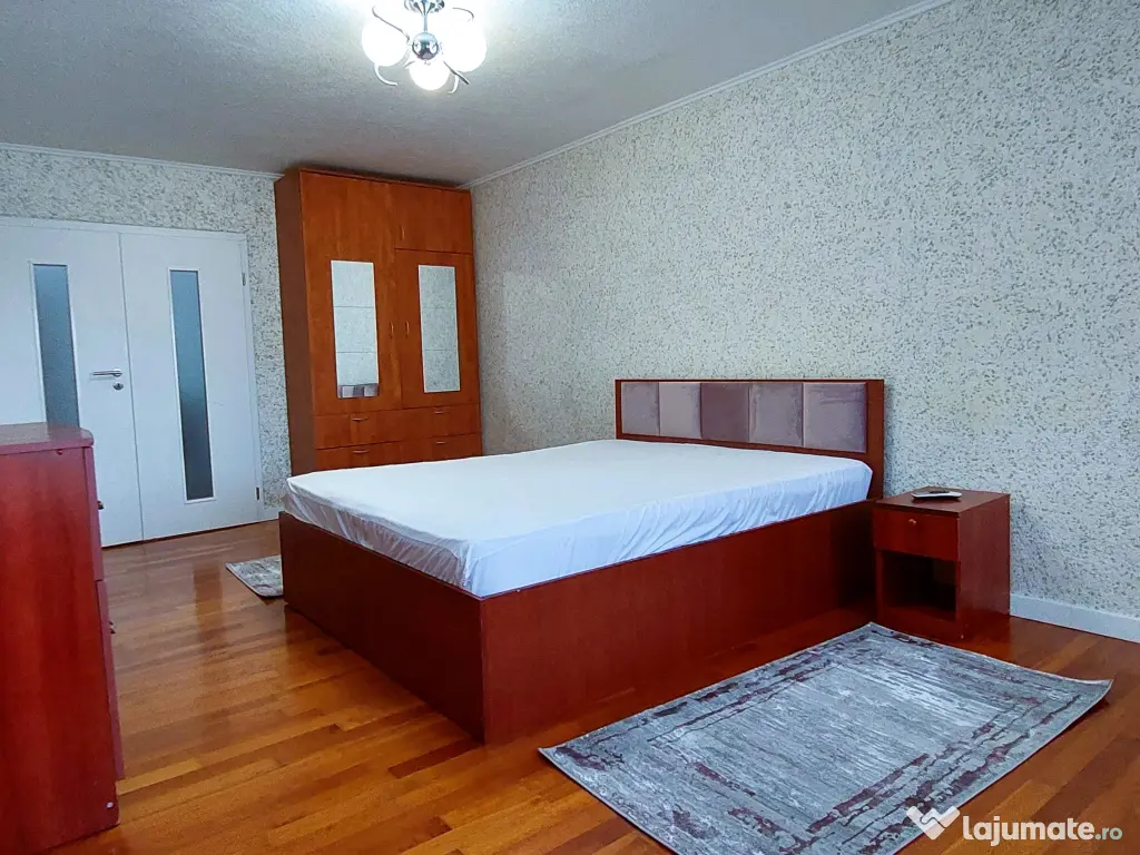 Particular inchiriez apartament 2 camere pe Bd. Unirii