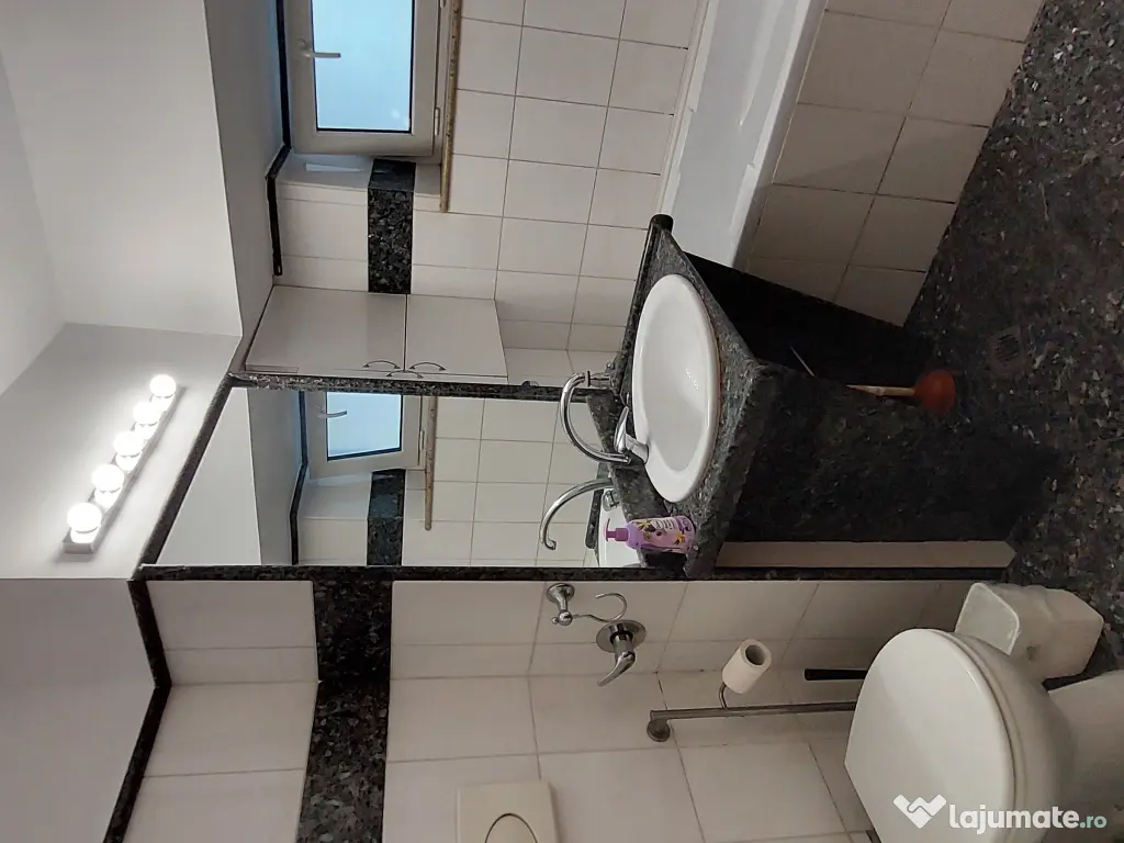 Particular inchiriez apartament 2 camere pe Bd. Unirii