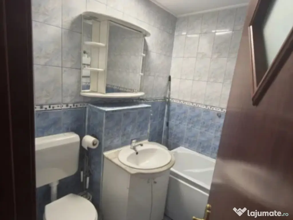 Apartament 2 camere, decomandat - zona Sacele