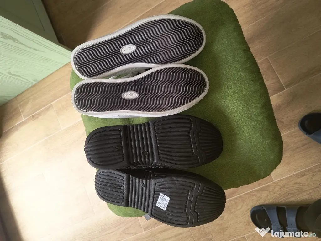 Adidași mărimea 41 noi