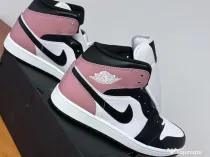 Adidași Air Jordan 1