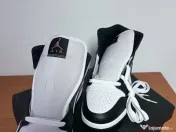 Adidași Air Jordan 1 