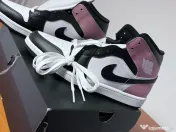 Adidași Air Jordan 1 