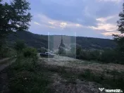 Teren intravilan de vanzare 