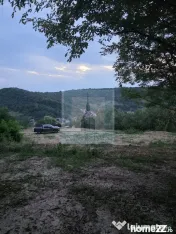 Teren intravilan de vanzare 