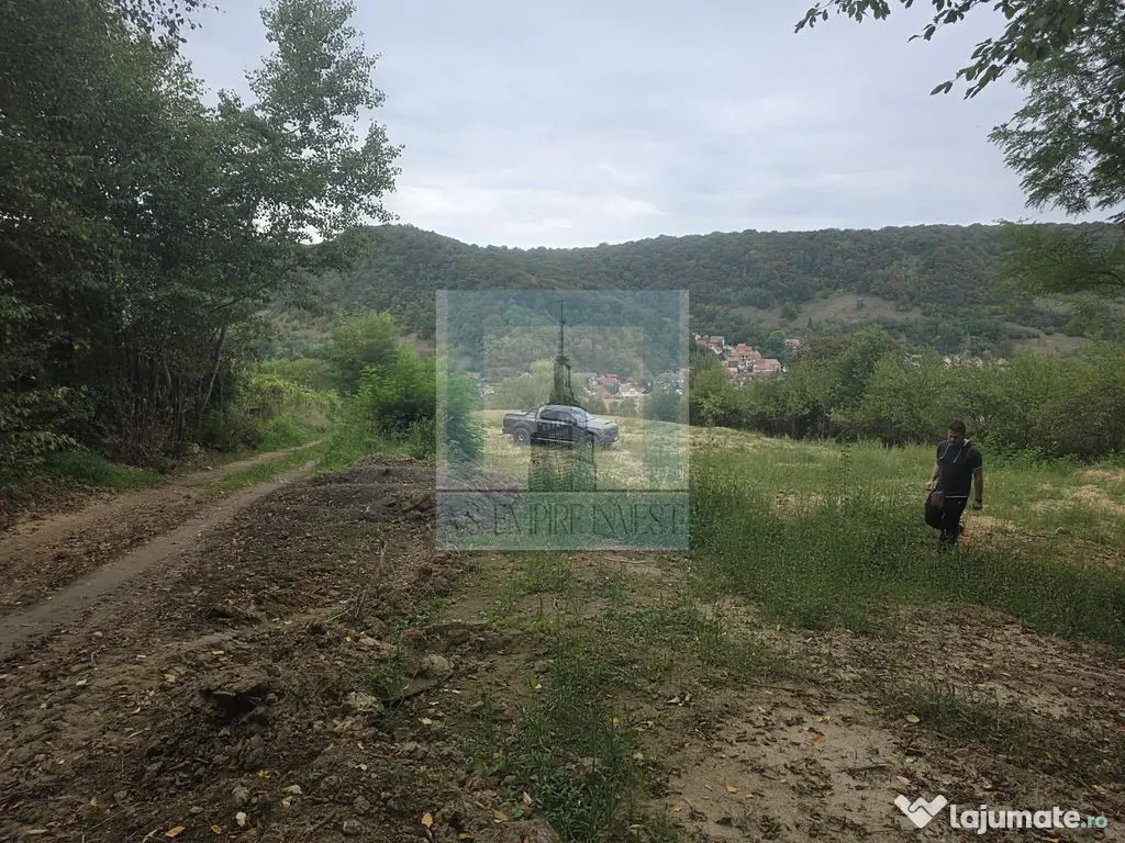 Teren intravilan de vanzare