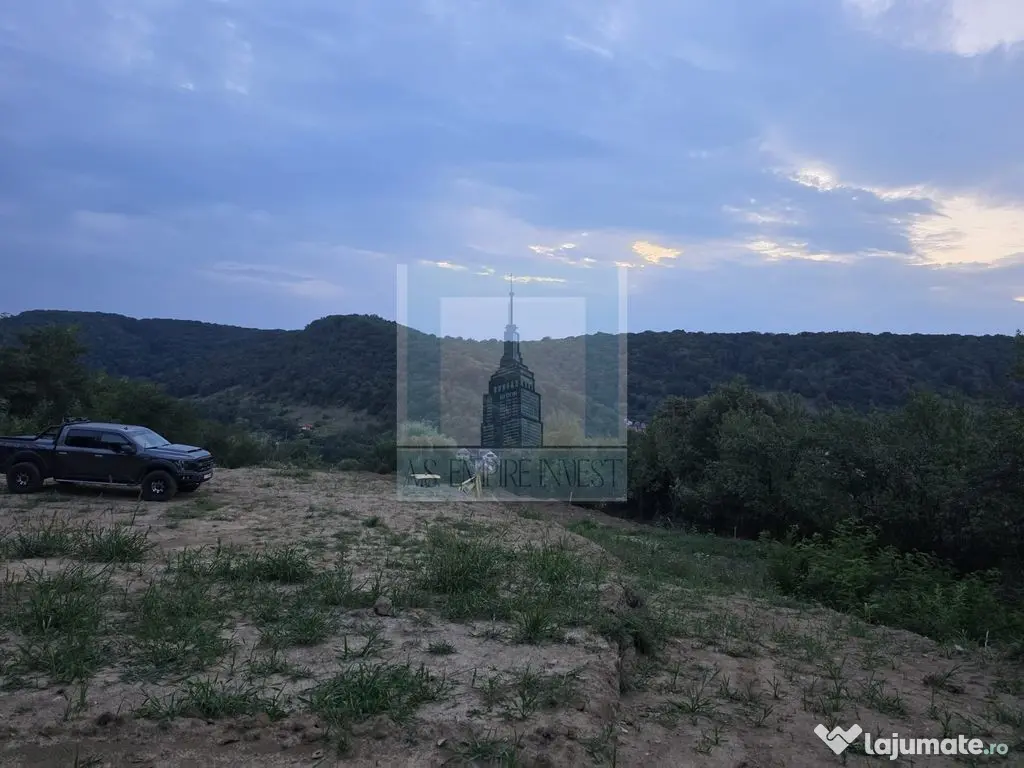 Teren intravilan de vanzare