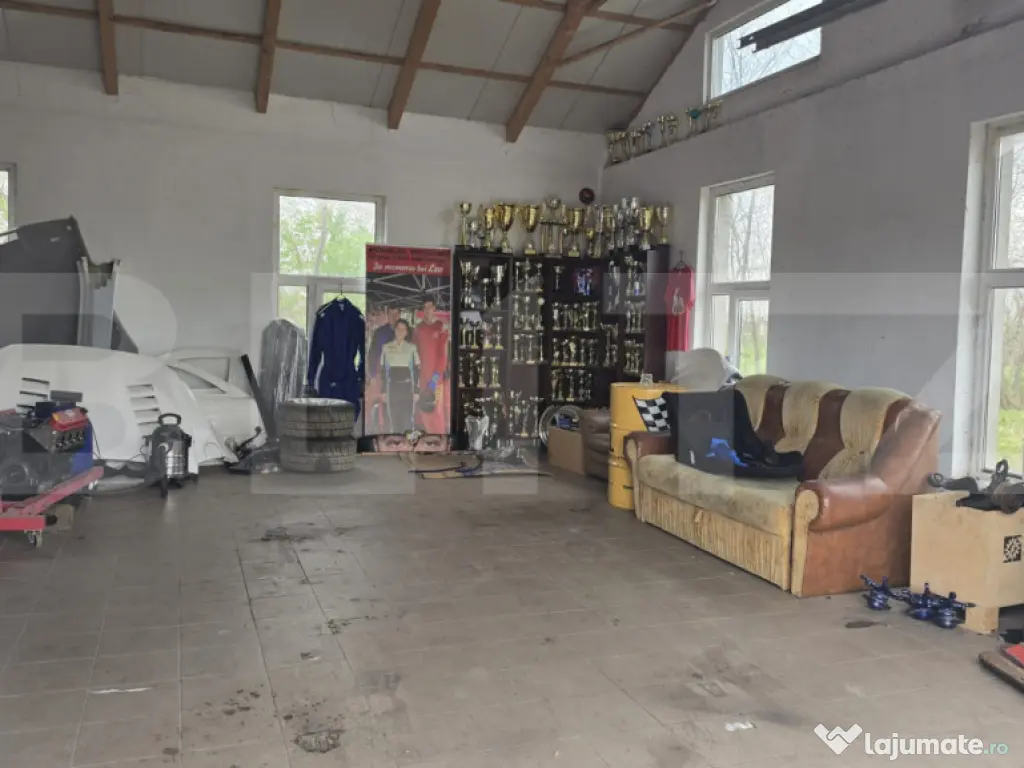 Spatiu industrial Hala 106 mp, 5700 mp Teren- Livada