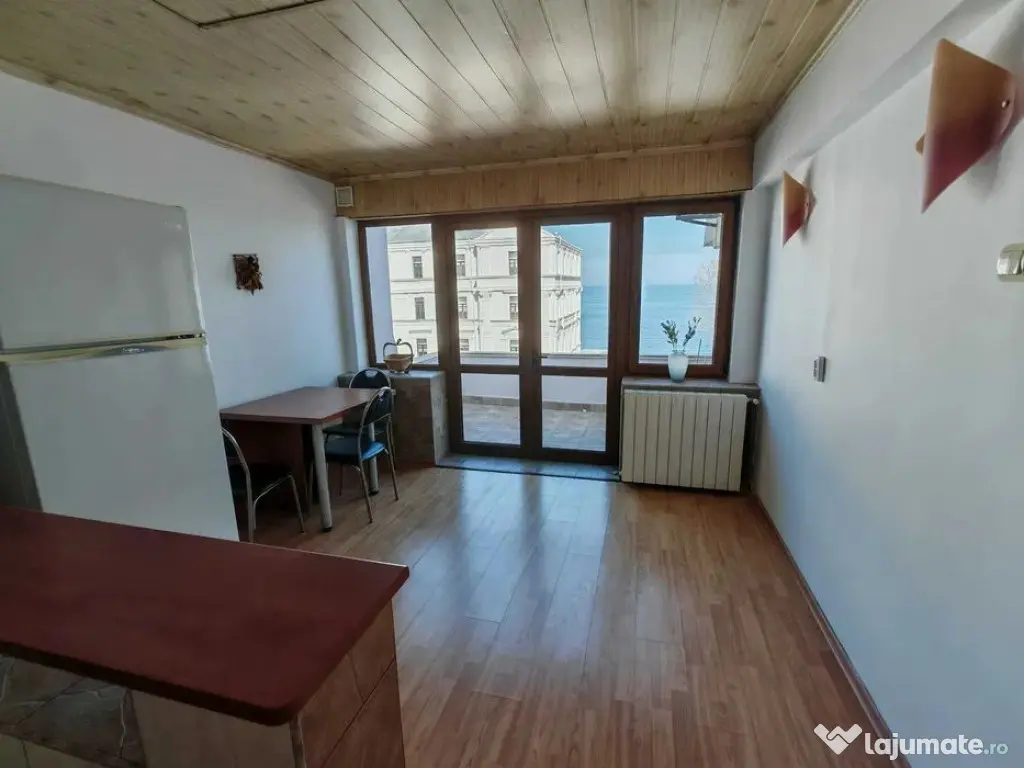 Apartament 4 camere Piata Ovidiu