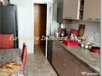 Apartament 3 camere decomandate zona Far 