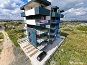 Apartament 2 camere, 2 bai, curte, aproape de promenada 