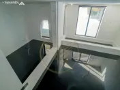 Apartament 2 camere, 2 bai, curte, aproape de promenada 