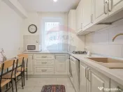 Apartament cu 2 camere de închiriat în zona Tractorul 