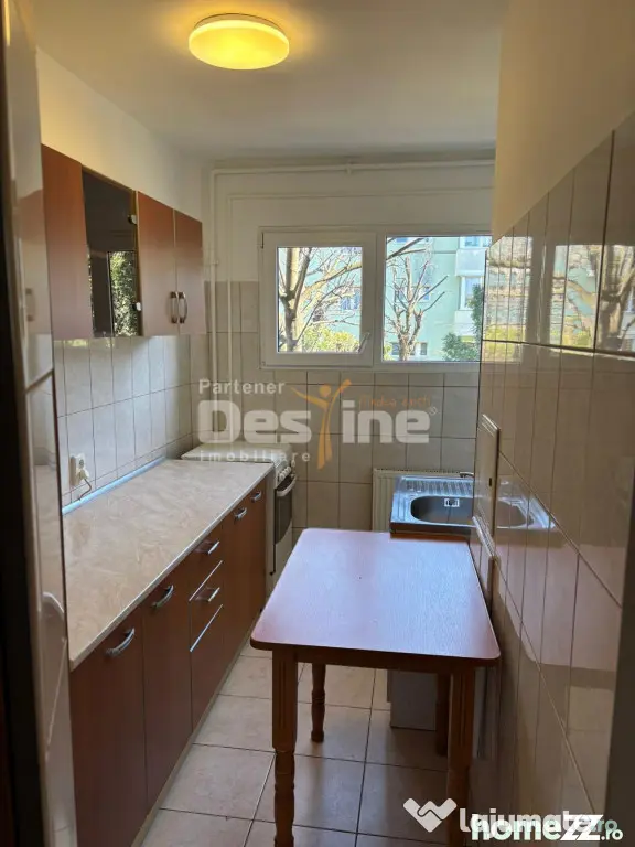 Apartament cu 2 camere 50 MP, etaj intermediar, situat in ca