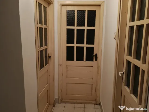 Închiriez casă la curte cu 2 camere,bucătărie,baie,debara,marchiza,hol,Constanta