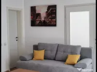 Inchiriez apartment 2 camere centru Cluj-Napoca balcon si parcare securizata. 