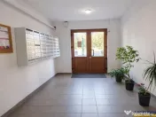 Tur 3D! Decomandat si ergonomic configurat, Semicentral, Bra 