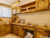 Refugiu pretios:jacuzzi, lemn masiv,2.000 mp teren,4 dormito 