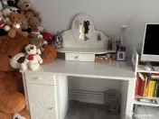 Birou cu loc infrumusetare 