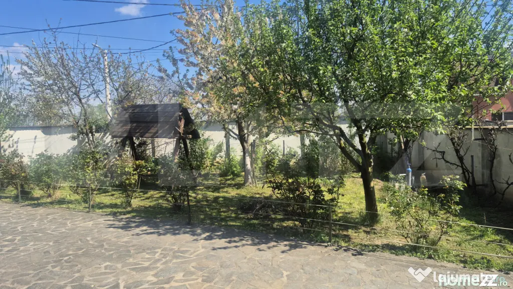Casa 3 dormitoare de vanzare, 236 mp, teren 525 mp, Semicent - Satu Mare (Satu-Mare)
