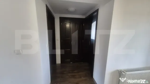 Casa 3 dormitoare de vanzare, 236 mp, teren 525 mp, Semicent - Satu Mare (Satu-Mare)