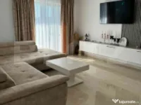 Apartament cu 3 camere în suprafață de 110 și un teren d 