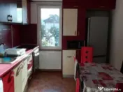 Apartament de 4 camere ( Decomandat )-Craiter 