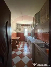 Apartament cu 3 camere de vânzare cu suprafata de 74mp 