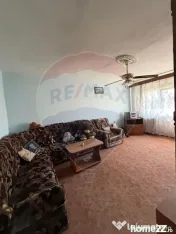 Apartament cu 3 camere de vânzare cu suprafata de 74mp