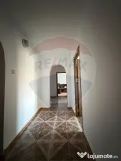 Apartament cu 3 camere de vânzare cu suprafata de 74mp 