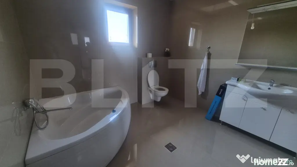 Casa cu 3 camere de inchiriat, 120 mp, teren 950 mp, Balta B