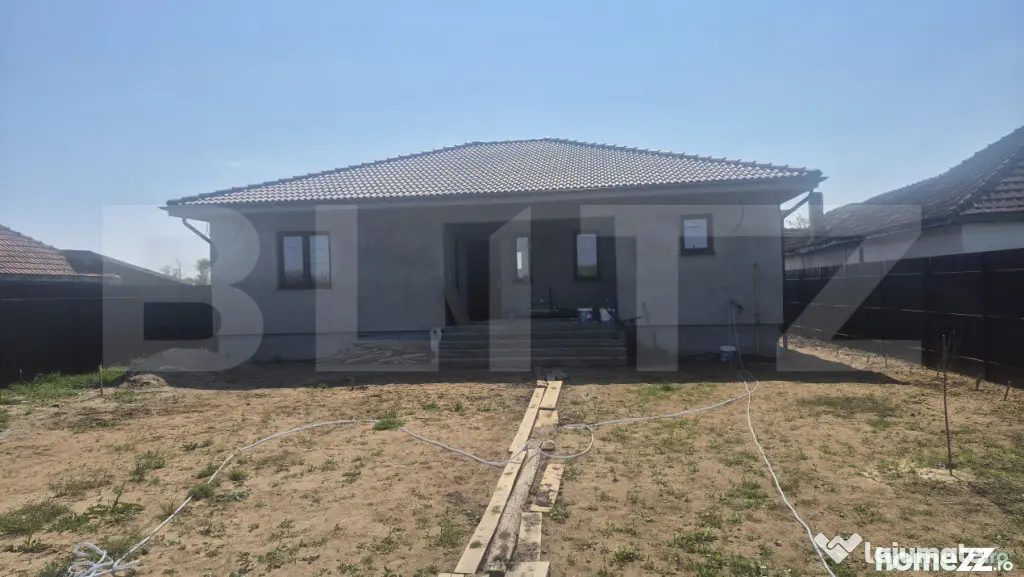 Casa cu 3 camere de inchiriat, 120 mp, teren 950 mp, Balta B