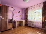 Apartament cu 3 camere, 55 mp, zona Micro III 