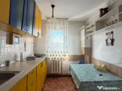 Apartament cu 3 camere, 55 mp, zona Micro III 