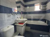 Apartament cu 3 camere, 55 mp, zona Micro III 