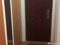 Închiriez garsonieră 