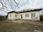 Casa pe parter, 115 mpc, 4505 mp teren, zona Bogea-Almaj 