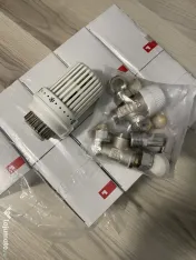 Set complet cu cap termostatic și retur pentru calorifere Honeywell Esențial 1/2 