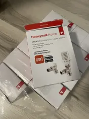 Set complet cu cap termostatic și retur pentru calorifere Honeywell Esențial 1/2 