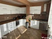 Apartament 3 camere, in casa - zona Astra 